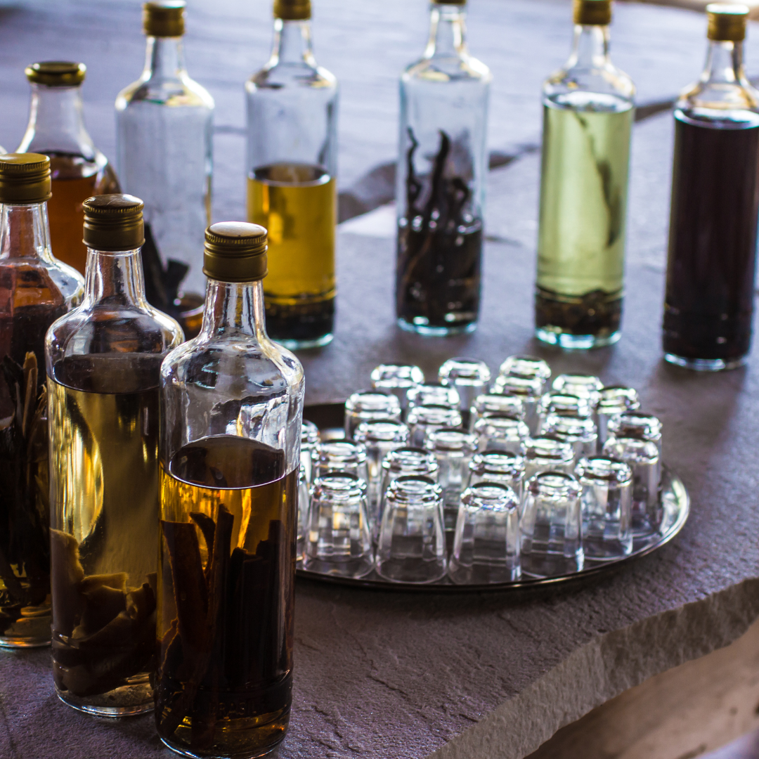 Degustação de cachaças artesanais.